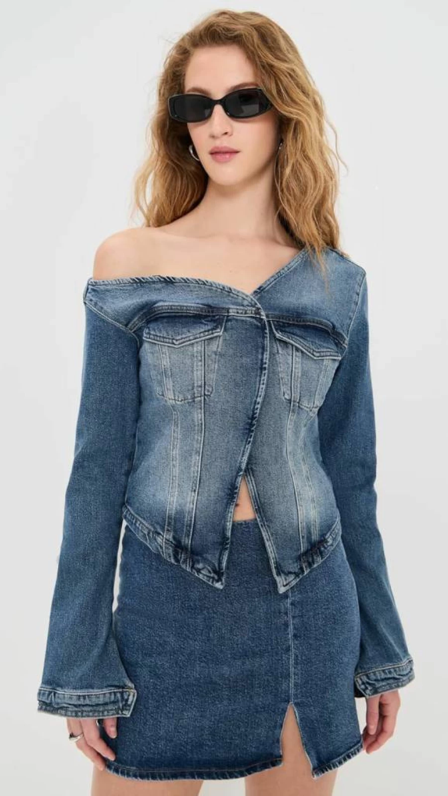 Good American Indigo771 Asymmetrical Denim Shirt for Women - Distressed Blue Long Sleeve Top