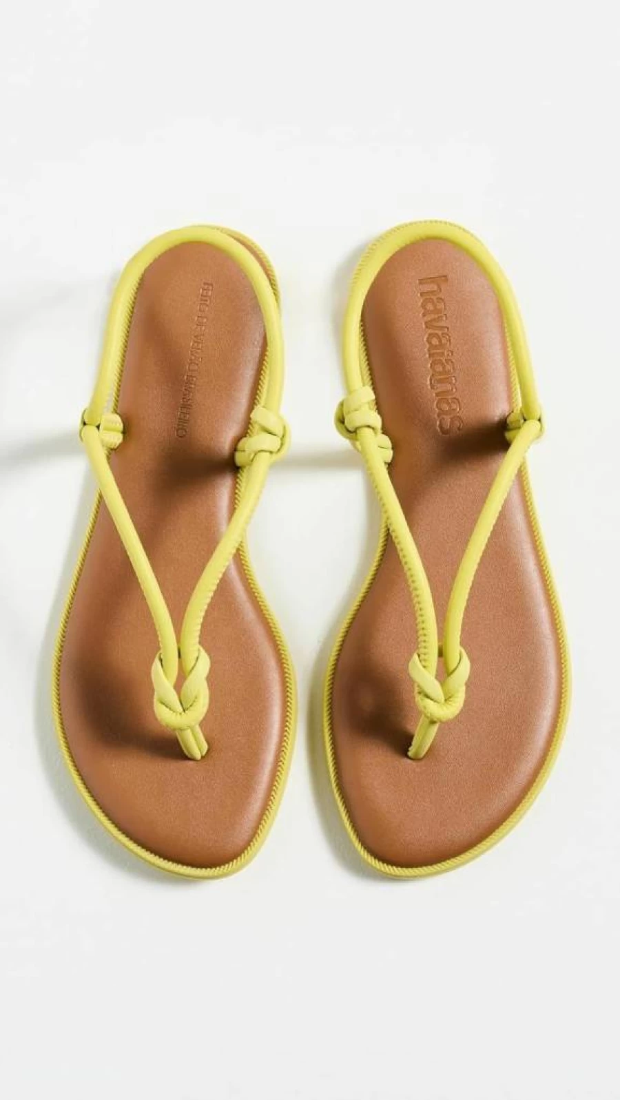 Havaianas Women's Una Flip Flop Sandals with Acai Berry Design - Comfortable Slip-On Beach Shoes