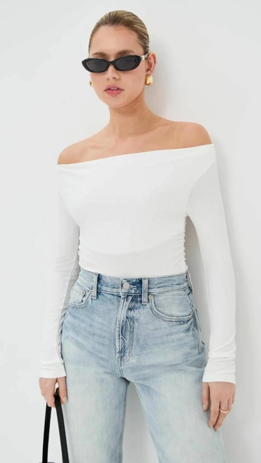 LE BOP Women's Scarlet Off-Shoulder T-Shirt - Casual Summer Blouse, Feminine Stretch Knit Top, Trendy Red Crew Neck Tee